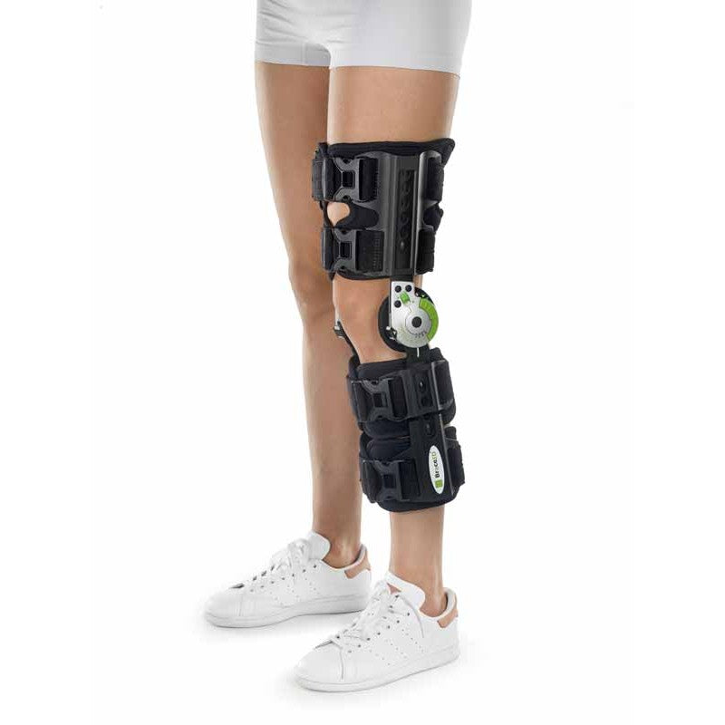 Attelle d'immobilisation postopératoire.